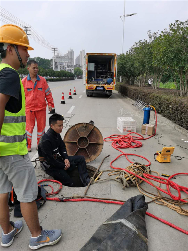 江安翻衬法管道修复技术主要工序