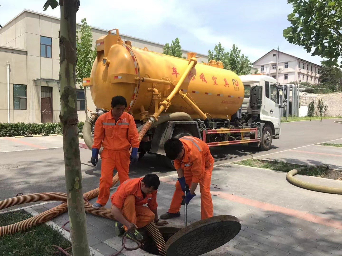 江安化粪池清理与5-8吨吸粪车施工效率分析